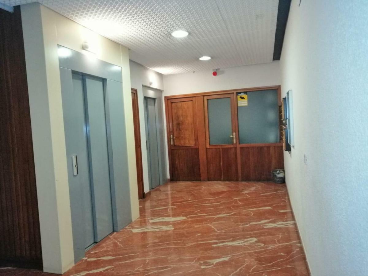 Dos Torres Frodo - Estacionamiento Privado Gratuito Apartment Zaragoza Exterior photo